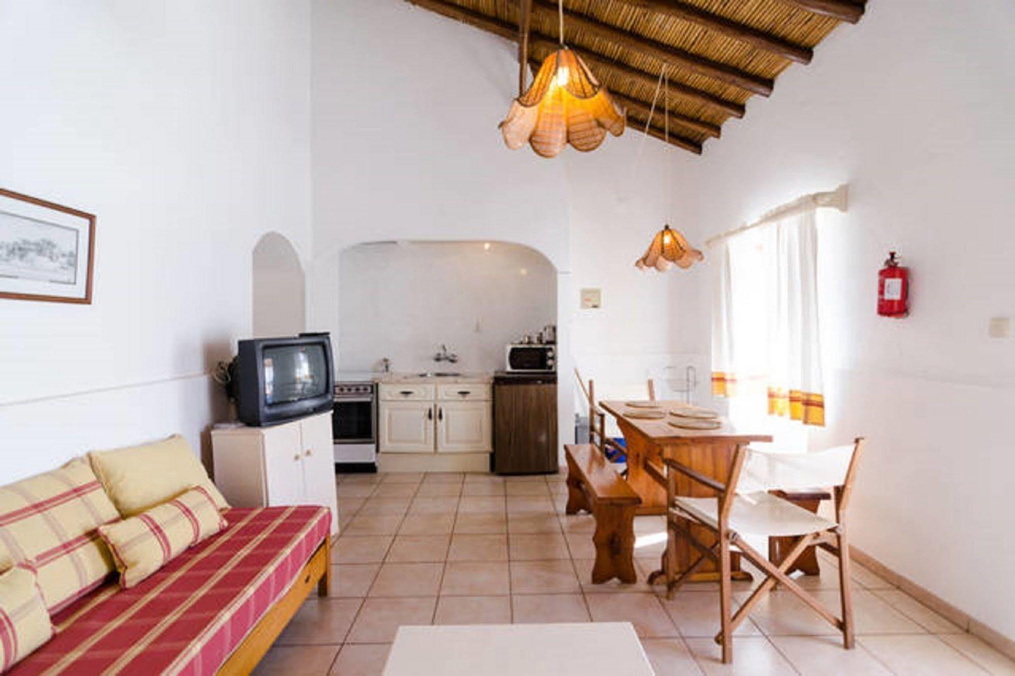 Quinta do Lagar - by Portugalferias Guest House Albufeira Bagian luar foto